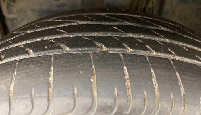 2018 Toyota YARIS V CVT, Petrol, Automatic, 19,212 km, Left Front Tyre Tread