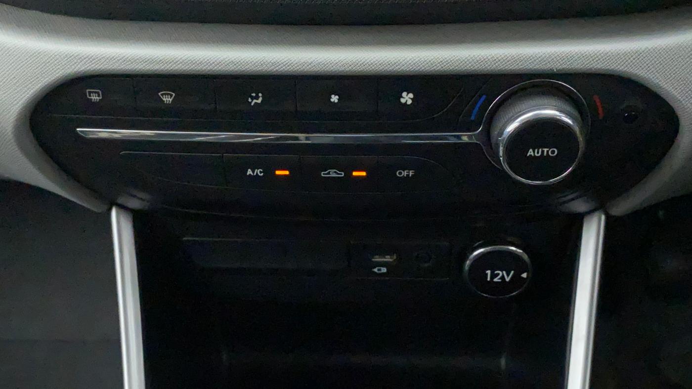 2020 Tata ALTROZ XZ (O) PETROL, Petrol, Manual, 84,633 km, Automatic Climate Control