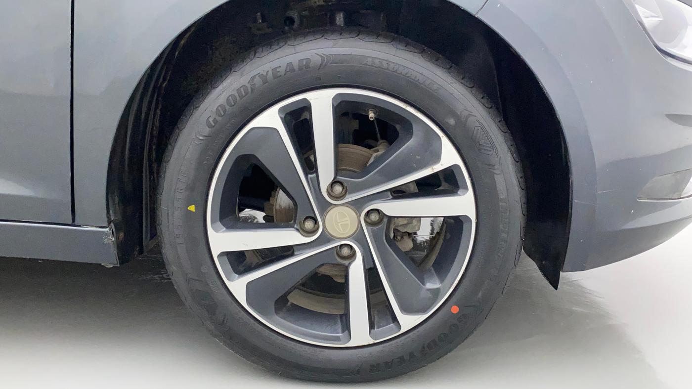 2020 Tata ALTROZ XZ (O) PETROL, Petrol, Manual, 84,633 km, Right Front Wheel