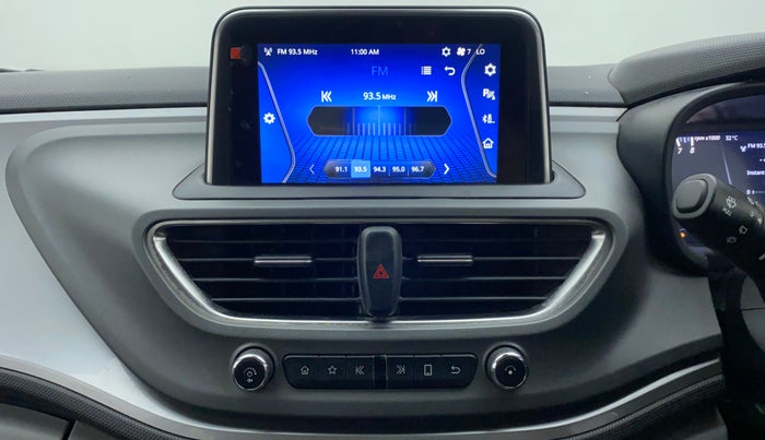 2020 Tata ALTROZ XZ (O) PETROL, Petrol, Manual, 84,633 km, Infotainment System
