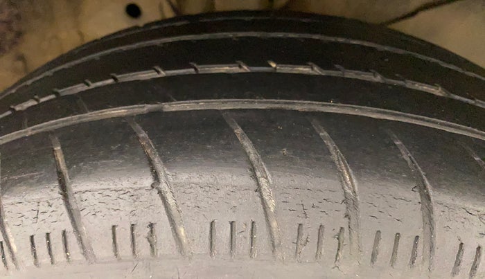 2018 Honda Amaze 1.2L I-VTEC S, Petrol, Manual, 62,598 km, Right Front Tyre Tread