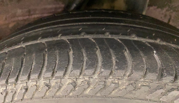 2018 Honda Amaze 1.2L I-VTEC S, Petrol, Manual, 62,598 km, Left Rear Tyre Tread