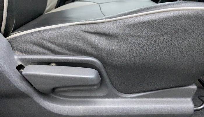 2011 Maruti Swift VXI D, Petrol, Manual, 82,068 km, Driver Side Adjustment Panel