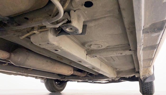 2011 Maruti Swift VXI D, Petrol, Manual, 82,068 km, Right Side Underbody