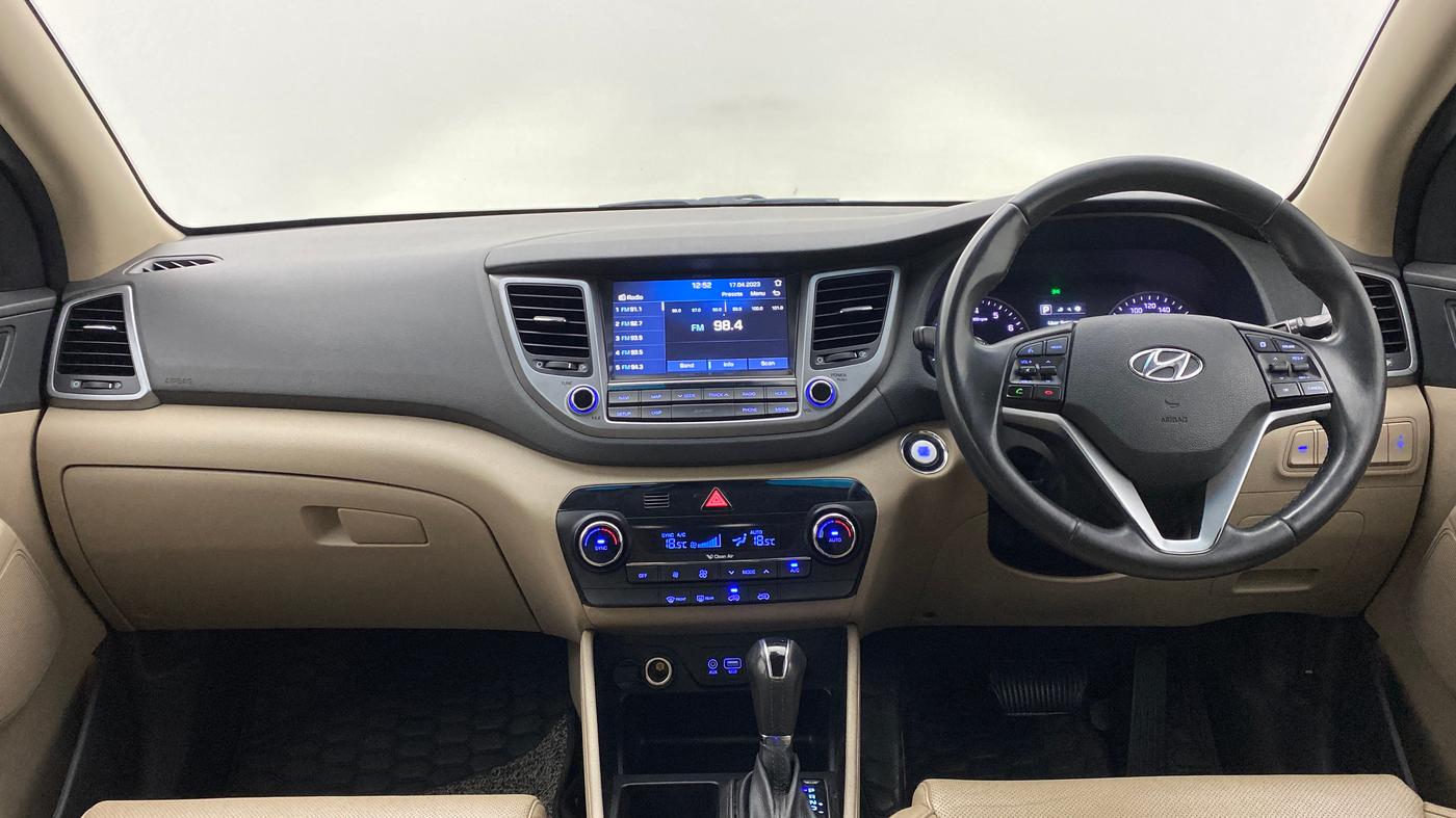 2019 Hyundai Tucson GLS 2WD AT PETROL, Petrol, Automatic, 1,00,239 km, Dashboard