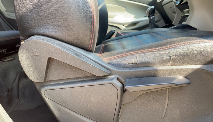 2013 Ford Ecosport TITANIUM 1.0L ECOBOOST, Petrol, Manual, 54,790 km, Driver Side Adjustment Panel