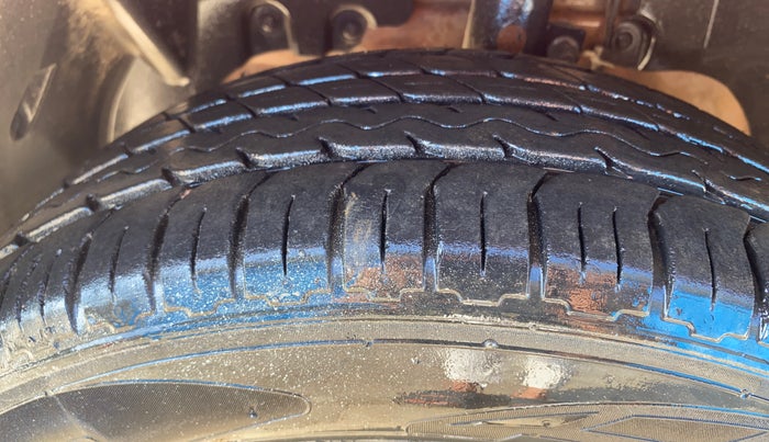 2013 Ford Ecosport TITANIUM 1.0L ECOBOOST, Petrol, Manual, 54,790 km, Left Front Tyre Tread