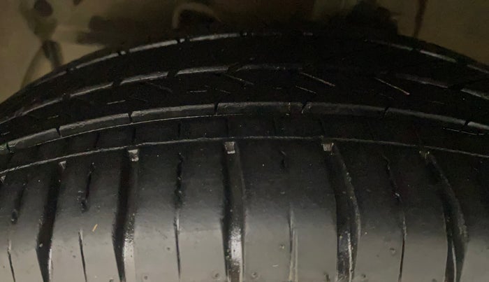 2014 Hyundai Grand i10 MAGNA 1.2 KAPPA VTVT, Petrol, Manual, 55,667 km, Left Front Tyre Tread