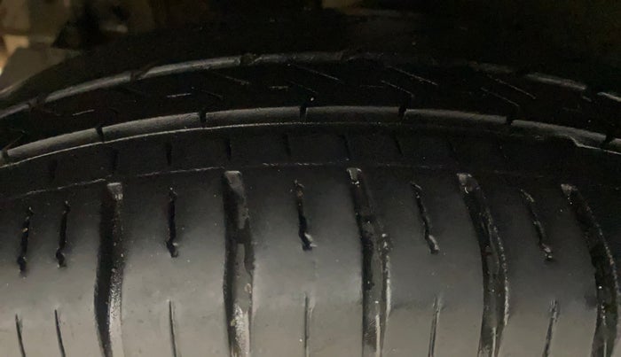 2014 Hyundai Grand i10 MAGNA 1.2 KAPPA VTVT, Petrol, Manual, 55,667 km, Right Rear Tyre Tread