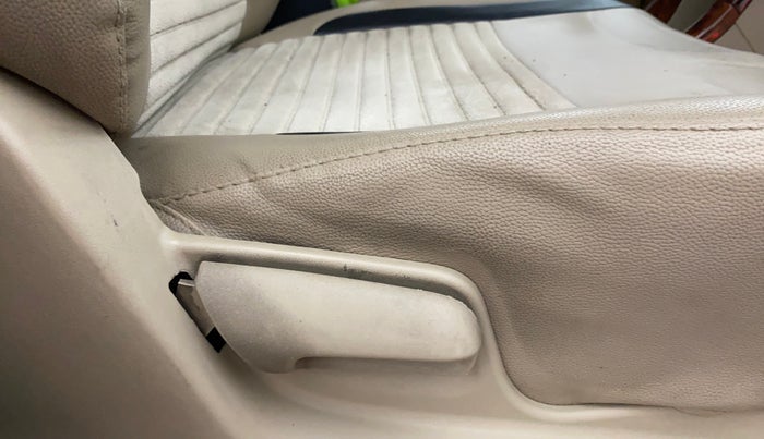 2017 Maruti Ertiga VXI, Petrol, Manual, 99,791 km, Driver Side Adjustment Panel