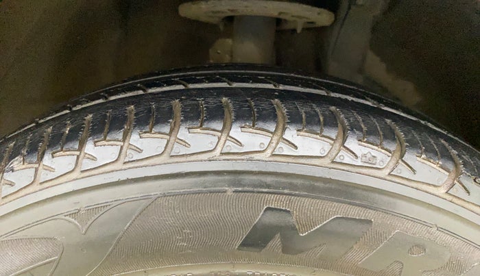 2019 Maruti Baleno DELTA PETROL 1.2, Petrol, Manual, 69,218 km, Right Front Tyre Tread