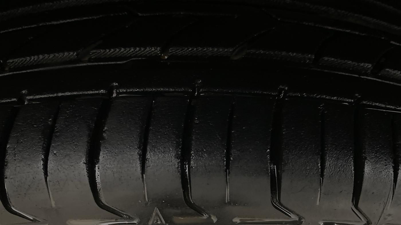 2019 Nissan Kicks XV 1.5, Petrol, Manual, 41,772 km, Left Front Tyre Tread