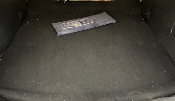 2019 Nissan Kicks XV 1.5, Petrol, Manual, 41,772 km, Boot Inside