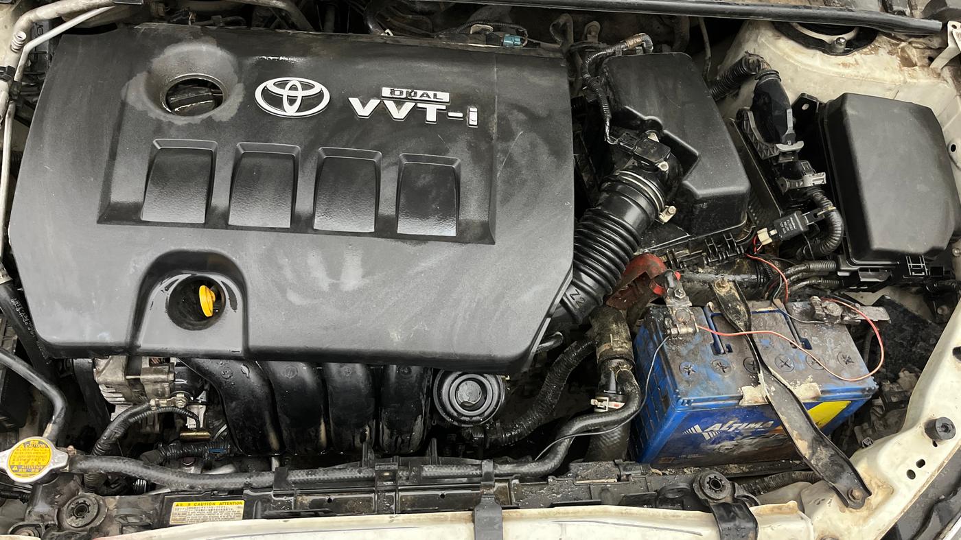 2014 Toyota Corolla Altis J PETROL, Petrol, Manual, 1,04,585 km, Engine View