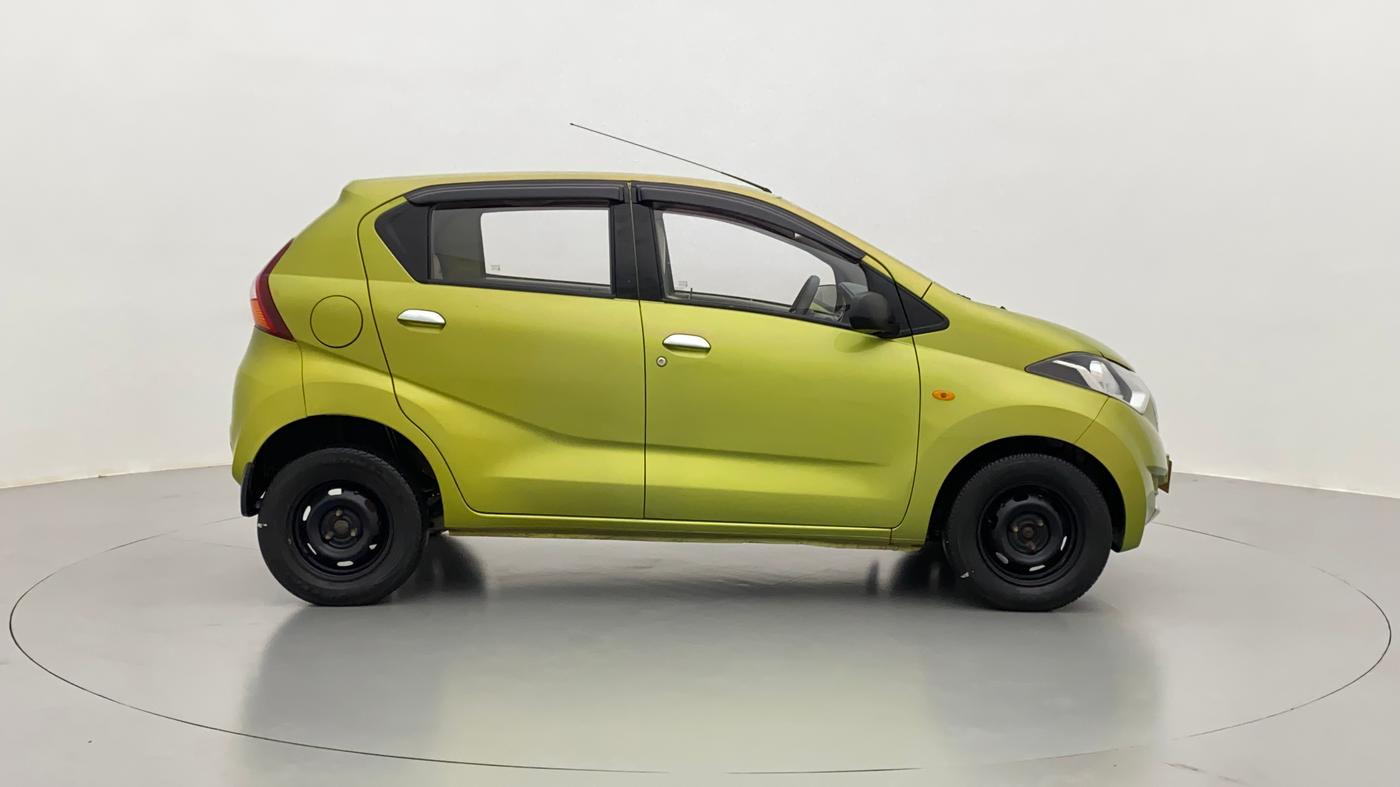 2017 Datsun Redi Go S, Petrol, Manual, 38,798 km, Right Side View