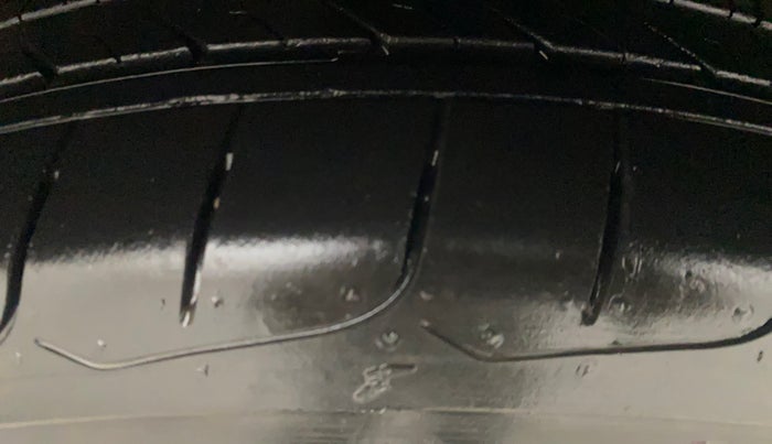 2018 Hyundai Creta SX PLUS 1.6 DIESEL SPECIAL EDITION, Diesel, Manual, 80,514 km, Left Front Tyre Tread