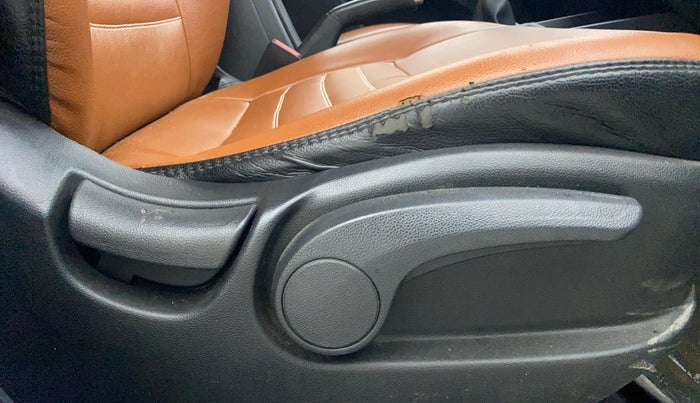 2018 Hyundai Creta SX PLUS 1.6 DIESEL SPECIAL EDITION, Diesel, Manual, 80,514 km, Driver Side Adjustment Panel