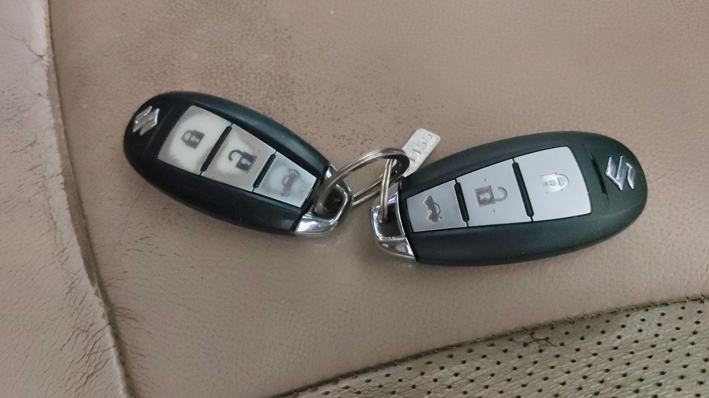 2016 Maruti Ciaz ZXI+ AT, Petrol, Automatic, 1,42,085 km, Key Close Up
