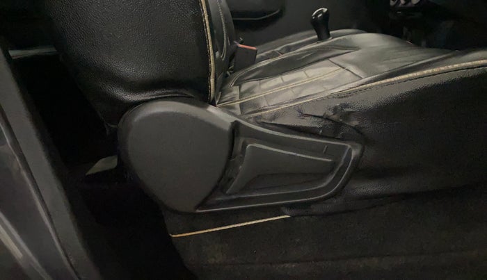 2020 Maruti S PRESSO VXI, Petrol, Manual, 55,011 km, Driver Side Adjustment Panel