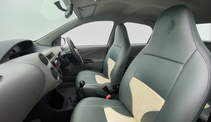 2011 Toyota Etios G, Petrol, Manual, 46,155 km, Right Side Front Door Cabin