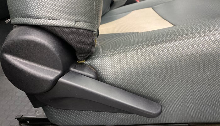 2011 Toyota Etios G, Petrol, Manual, 46,155 km, Driver Side Adjustment Panel