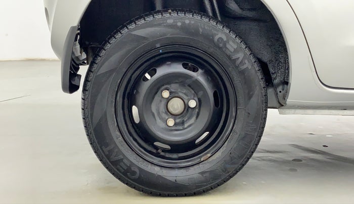 2017 Datsun Redi Go S, Petrol, Manual, 17,986 km, Right Rear Wheel