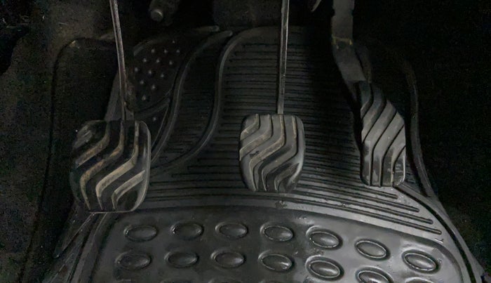 2017 Datsun Redi Go S, Petrol, Manual, 17,986 km, Pedals