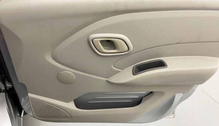 2017 Datsun Redi Go S, Petrol, Manual, 17,986 km, Driver Side Door Panels Control