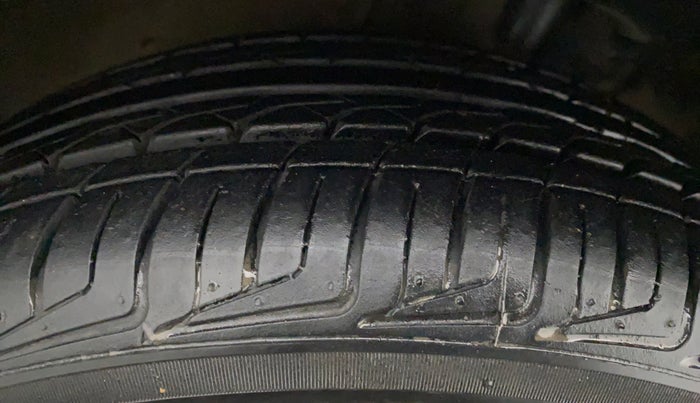2013 Toyota Etios G SP, Petrol, Manual, 78,020 km, Right Rear Tyre Tread