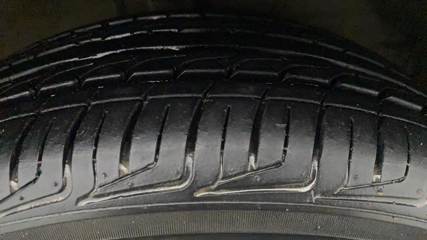 2013 Toyota Etios G SP, Petrol, Manual, 78,020 km, Right Front Tyre Tread