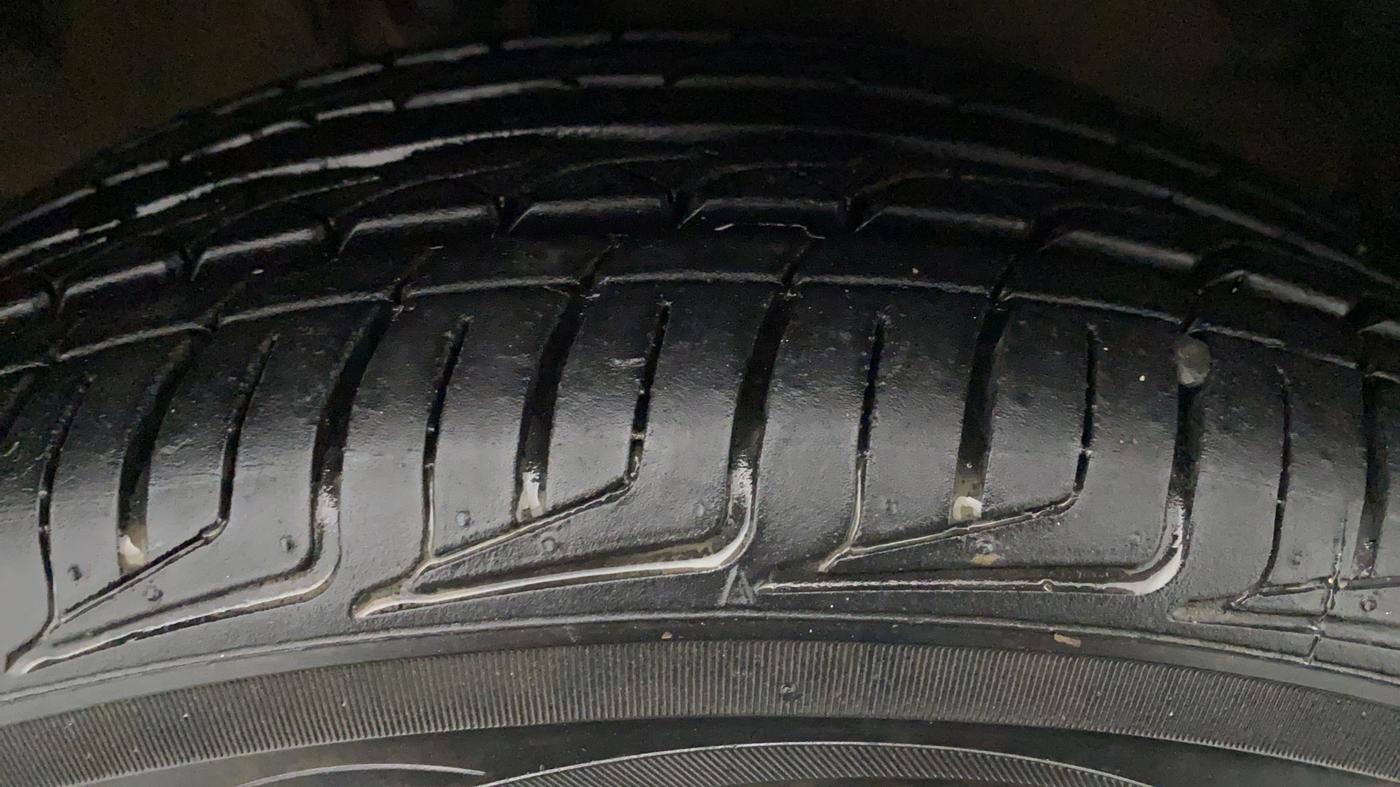 2013 Toyota Etios G SP, Petrol, Manual, 78,020 km, Left Front Tyre Tread