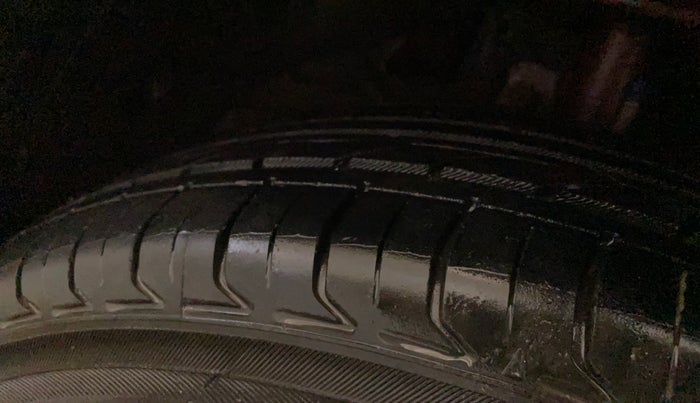 2016 Maruti Baleno SIGMA PETROL 1.2, Petrol, Manual, 72,828 km, Left Front Tyre Tread