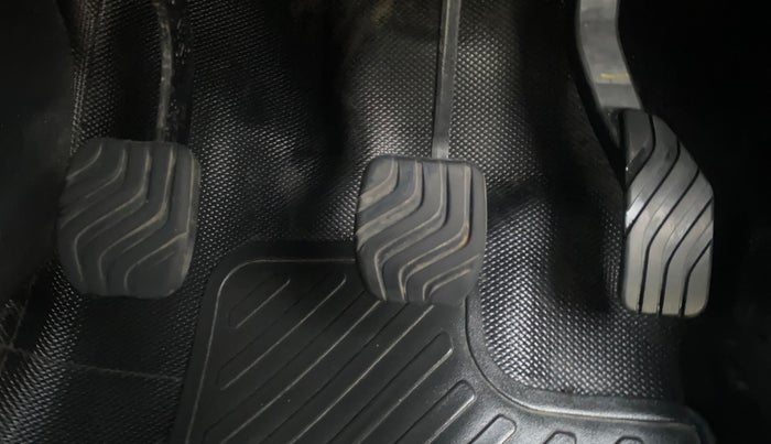 2022 Nissan MAGNITE XV MT, Petrol, Manual, 10,122 km, Pedals