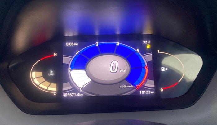 2022 Nissan MAGNITE XV MT, Petrol, Manual, 10,122 km, Odometer Image