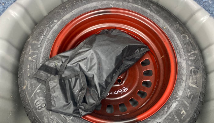 2022 Nissan MAGNITE XV MT, Petrol, Manual, 10,122 km, Spare Tyre