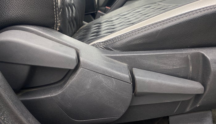 2022 Nissan MAGNITE XV MT, Petrol, Manual, 10,122 km, Driver Side Adjustment Panel