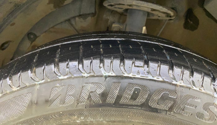 2021 Maruti Ertiga VXI CNG, CNG, Manual, 39,098 km, Left Front Tyre Tread