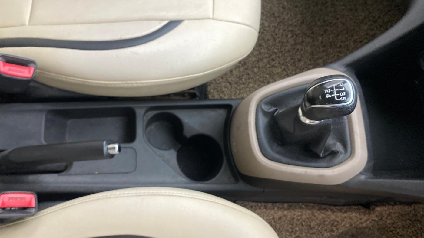 2018 Hyundai Grand i10 SPORTZ U2 1.2 CRDI, Diesel, Manual, 1,07,613 km, Gear Lever