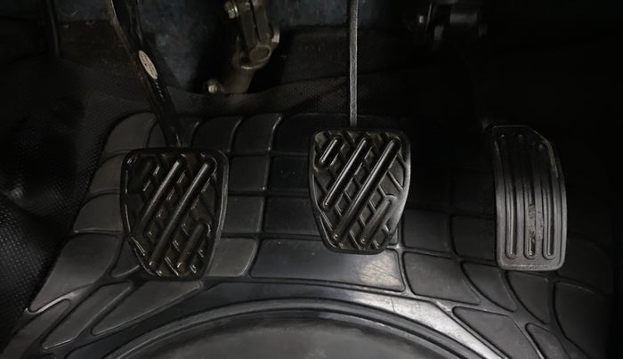 2016 Datsun Go Plus T, Petrol, Manual, 47,759 km, Pedals