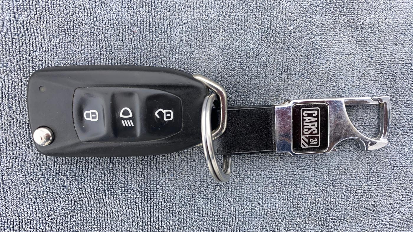 2019 Tata Tiago XZ 1.2 REVOTRON, Petrol, Manual, 54,181 km, Key Close Up