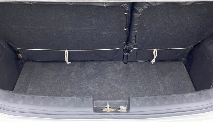 2015 Maruti Swift VXI, Petrol, Manual, 93,096 km, Boot Inside