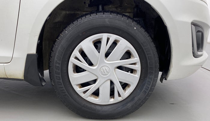 2015 Maruti Swift VXI, Petrol, Manual, 93,096 km, Right Front Wheel