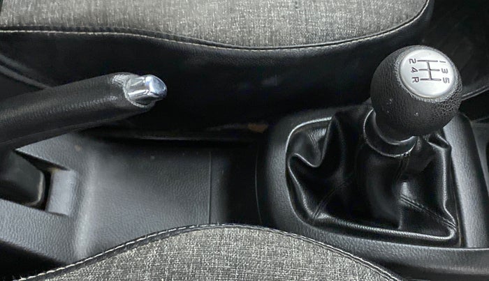 2015 Maruti Swift VXI, Petrol, Manual, 93,096 km, Gear Lever