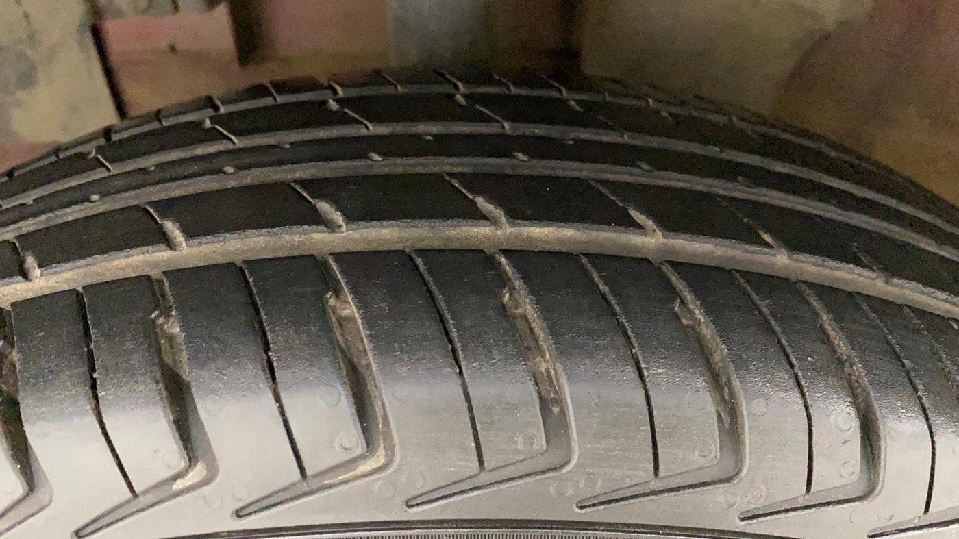 2016 Renault Kwid RXT 0.8 (O), Petrol, Manual, 65,304 km, Left Front Tyre Tread