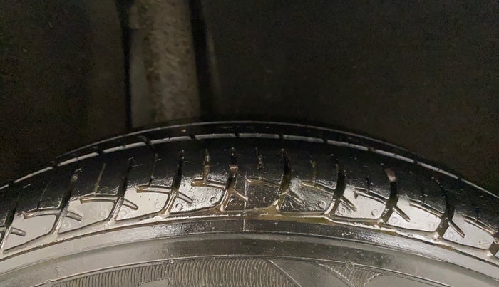 2019 Maruti Baleno DELTA PETROL 1.2, Petrol, Manual, 47,730 km, Right Rear Tyre Tread