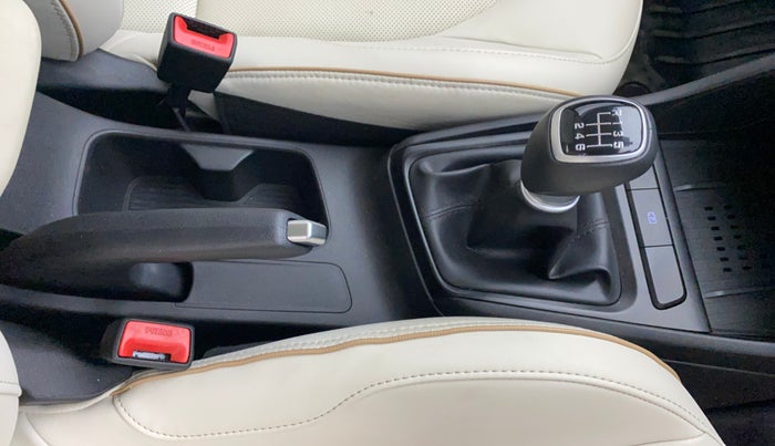 2023 Hyundai Verna SX (O)1.5 VTVT, Petrol, Manual, 1,382 km, Gear Lever