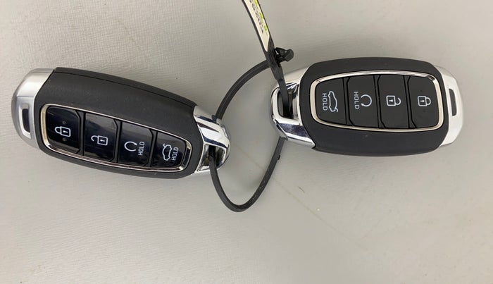 2023 Hyundai Verna SX (O)1.5 VTVT, Petrol, Manual, 1,382 km, Key Close Up