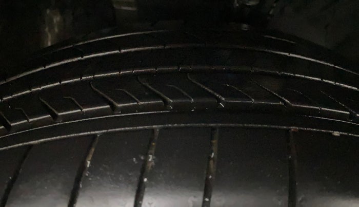 2023 Hyundai Verna SX (O)1.5 VTVT, Petrol, Manual, 1,382 km, Left Front Tyre Tread