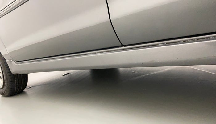 2013 Toyota Innova 2.5 GX 8 STR, Diesel, Manual, 67,882 km, Left running board - Slight misalignement