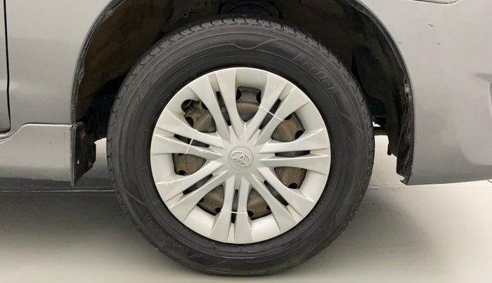 2013 Toyota Innova 2.5 GX 8 STR, Diesel, Manual, 67,882 km, Right Front Wheel